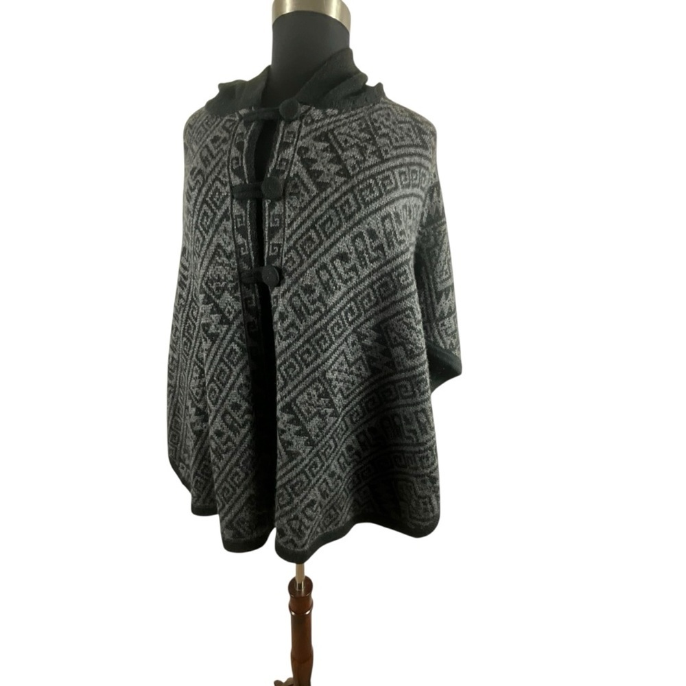 Alpaca Warehouse Geometric Two Tone Grey Black Hooded Cape Poncho